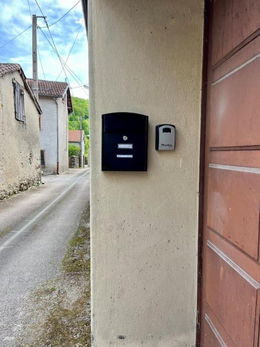 La Petite Ourse Maison De Village A Oust المظهر الخارجي الصورة